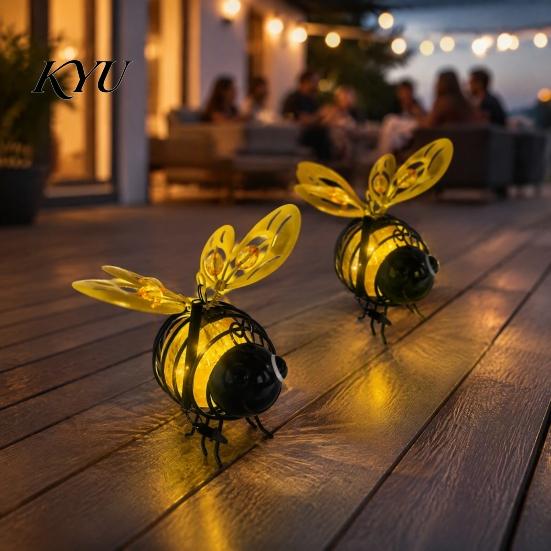 Outdoor Atmosphere Decorative Lights 2Pcs Solar Hanging Bee Lanterns, Waterproof Garden Lights, Cute Patio Lamps Insect Night for Porch Backyard Decor