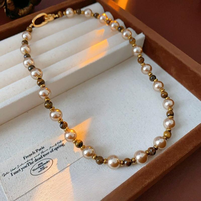 Color-matched Sequin Clasp Necklace, Retro and Luxurious, High-end Style, Sweater Chain, Suitable for Autumn and Winter, Niche Product