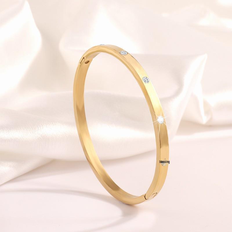 Starry Sky Silver Titanium Steel Bracelet for Women - High-End, Versatile, Full Diamond, Non-Fading Fashion Accessory