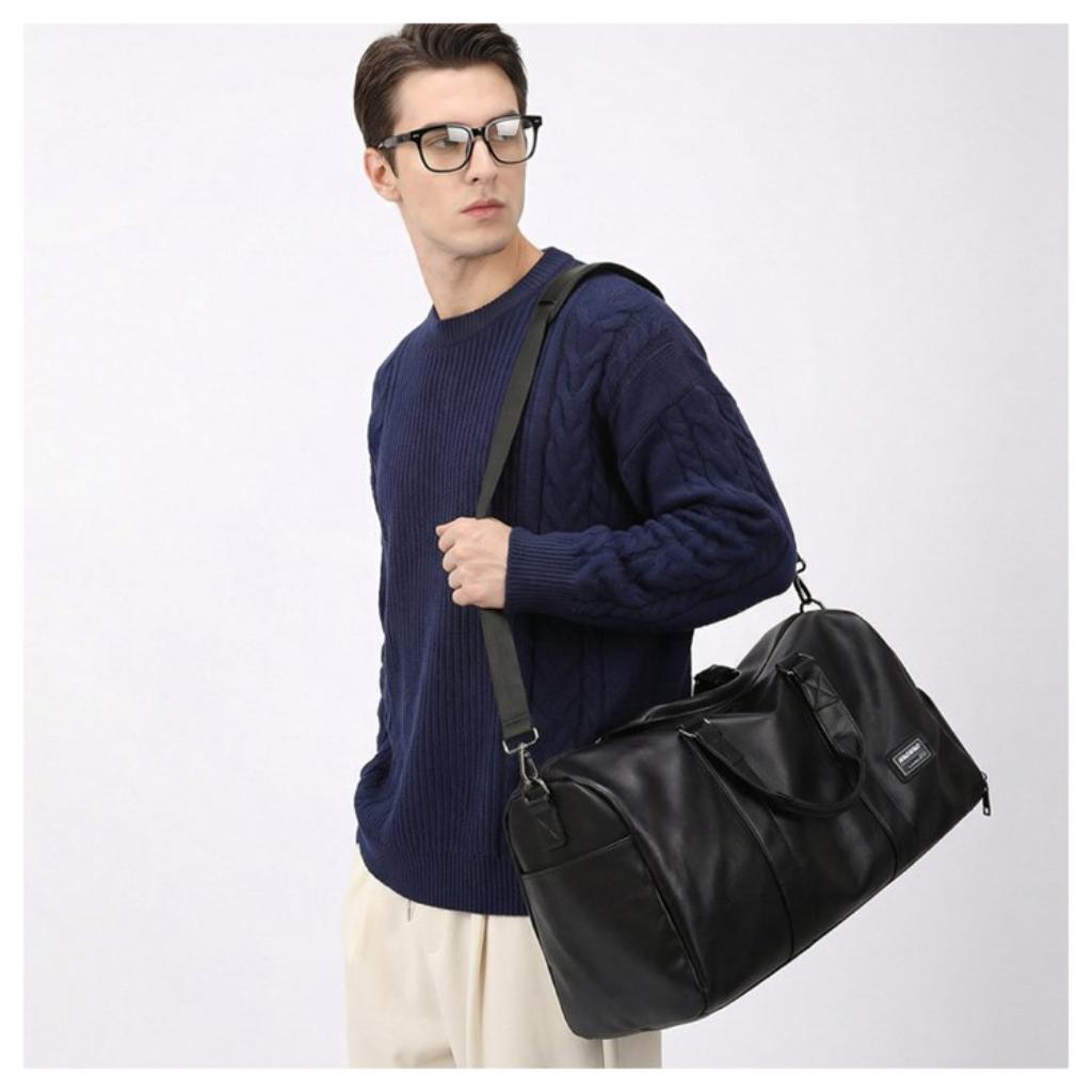 Travel Bag Unisex PU Large Capacity Adjustable Strap Travel Gym