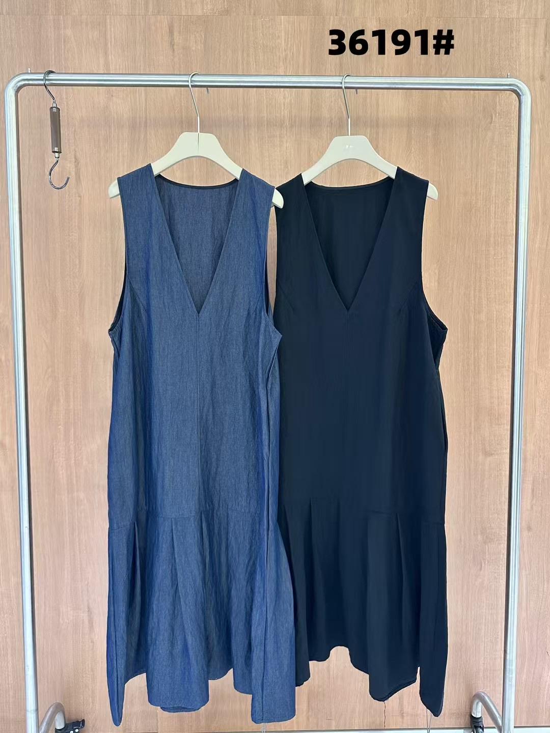 

Becabeau Женское повседневное джинсовое платье большого размера с V-образным вырезом - Корейский стиль, Свободный крой, Коллекция весна/лето One Size чёрный