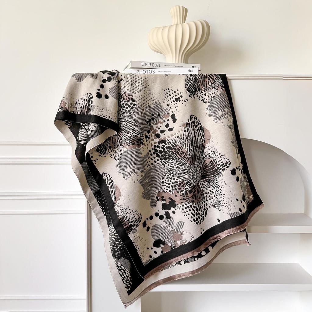 Luxury Winter Women's Imitation Cashmere Shawl Thick Warm Jacquard Scarf High Quality Two-Sided Pashmina Wrap for Ladies Brand