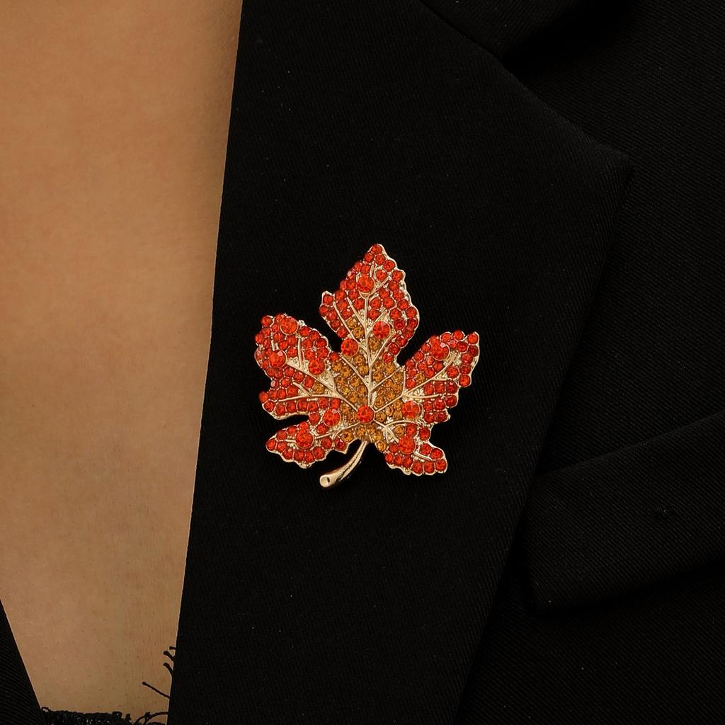 Maple Leaf Brooch with Gradient Color Stones Elegant Leaf Pin for Women