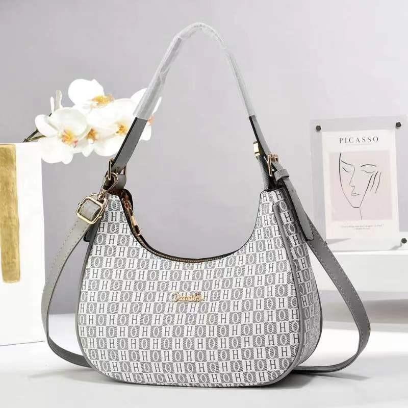 Stylish New Trendy Underarm Bag Fashionable Versatile Handbag For Women With Chic Design серый
