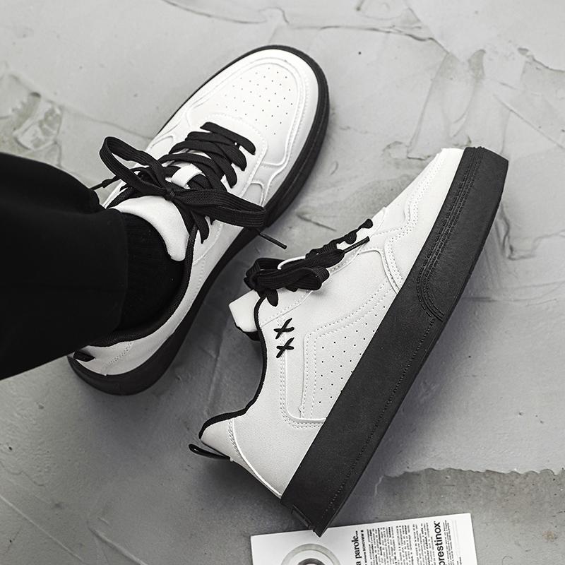 New Shoes for Men Comfortable Flat Men's Casual Shoes Outdoor Wild Men's Sneakers High End Fashion One Pedal Dress Shoes Male