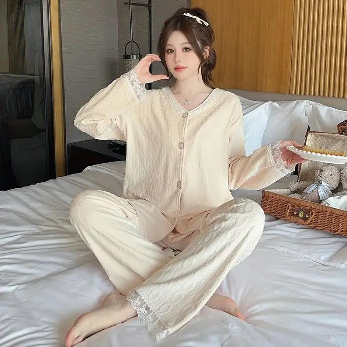 Velvet Pajamas Women's Lace Sweet Autumn and Winter Thickened Warm Loungewear Set Can Be Worn Outside Home Clothes