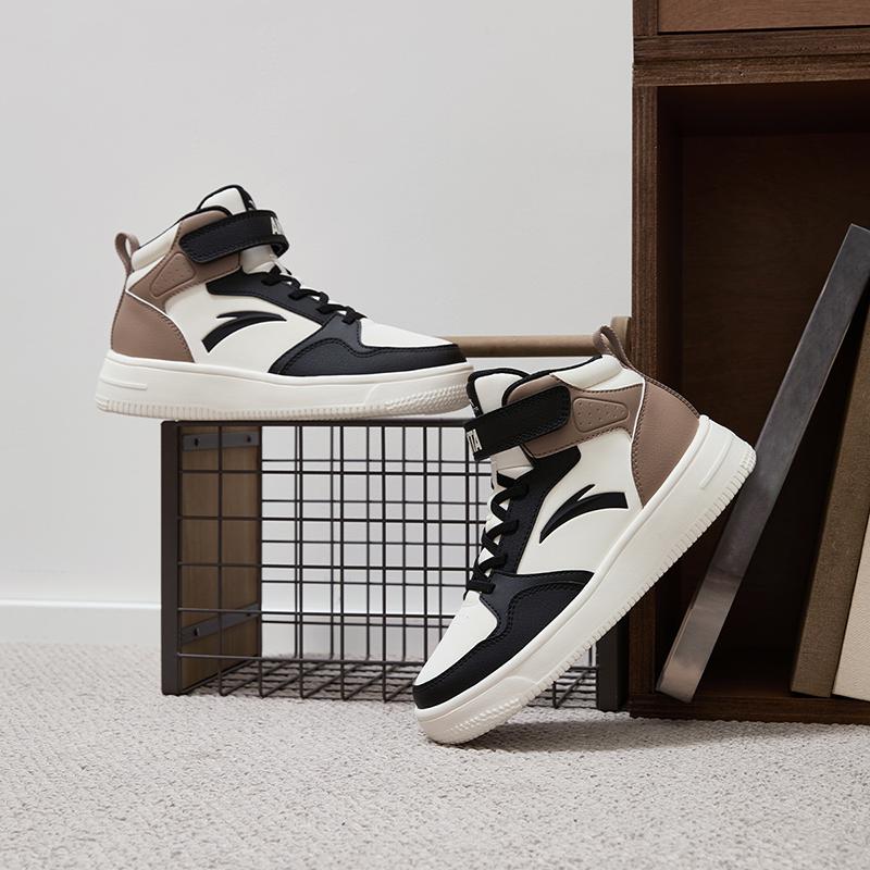 Anta Kids Synthetic Leather Simple Versatile Non-Slip Wear-Resistant Lightweight Shock-Absorbing High-Top Kids Skate Shoes Men Sneakers A12438004-1