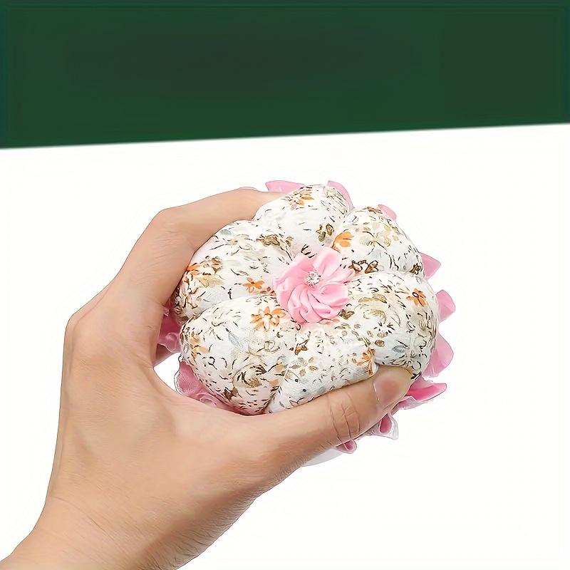 Floral Sewing Needle Insert, Storage Box with Pin Cushion Cover, Pin Holder Sewing Pin Organizer, for DIY Craft Hair Clip Daily Hand Sewing