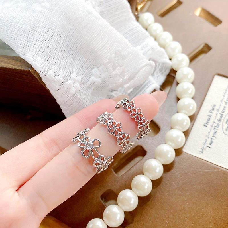 Fingertip Romance~ Crown Lace Open Ring Female Niche Delicate Exaggerated Index Finger Ring Court Wind Ring