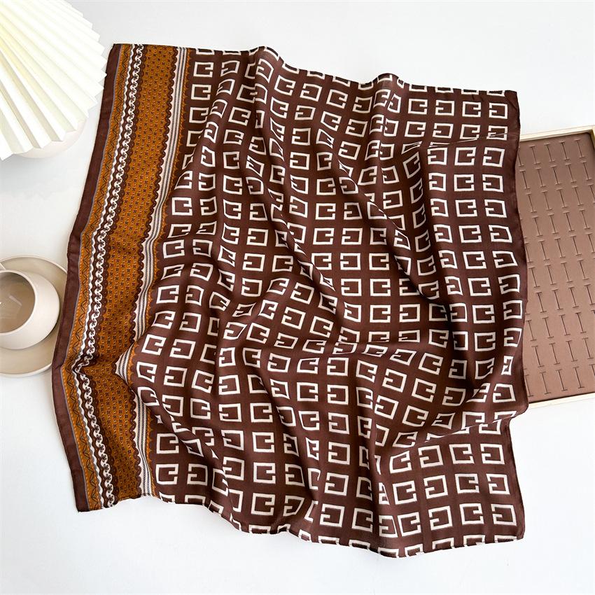 Korean Version of Elegant and Fashionable Silk Scarves, Thin Small Square Scarves, Versatile Herringbone Pattern Headscarves, Imitation Velvet Shawls,
