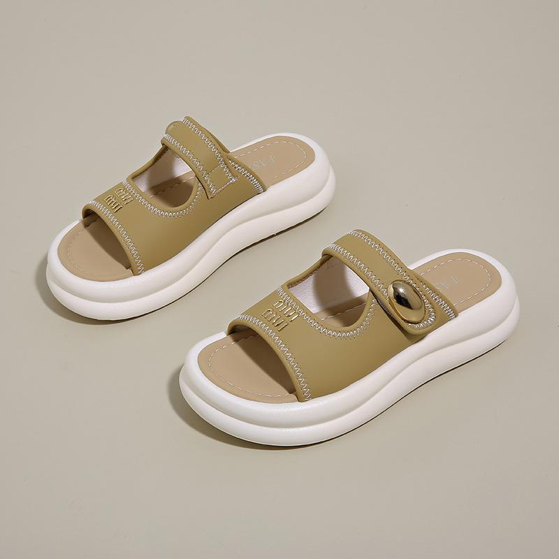 Thick-bottomed cool slippers for women's 2025 summer wear new high-end sense of beauty, heightening letters, one-word beach sandals