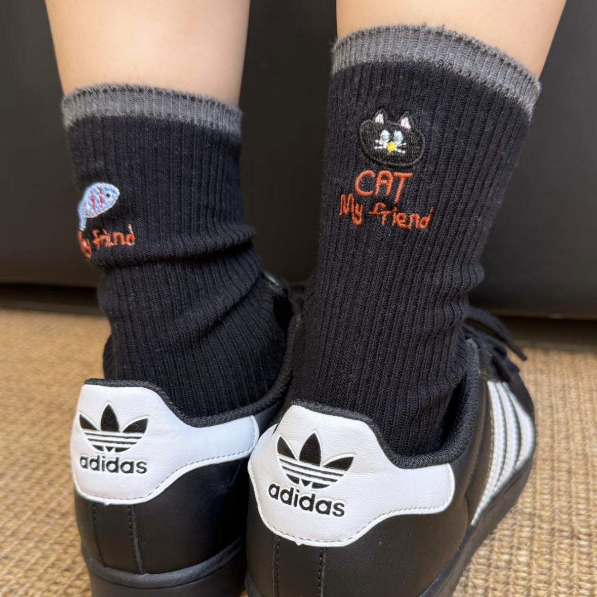 

Socks Personality Trendy Socks Ab Version Embroidered Kitten Fish Letter Middle Tube Pile Socks And Cotton Socks One size fits all чорний