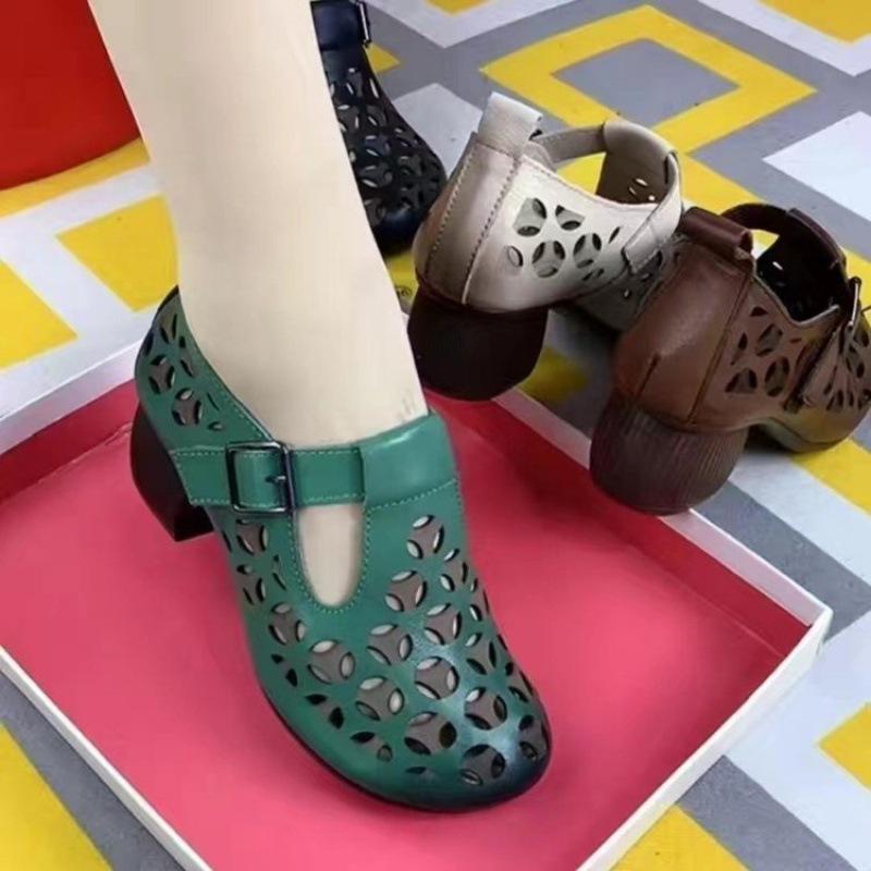 

Весенне-осенние ретро маленькие кожаные туфли сандалии на платформе повседневные сандалии 2025 лето новый полый для среднего и пожилого возраста дырочные женские туфли 40