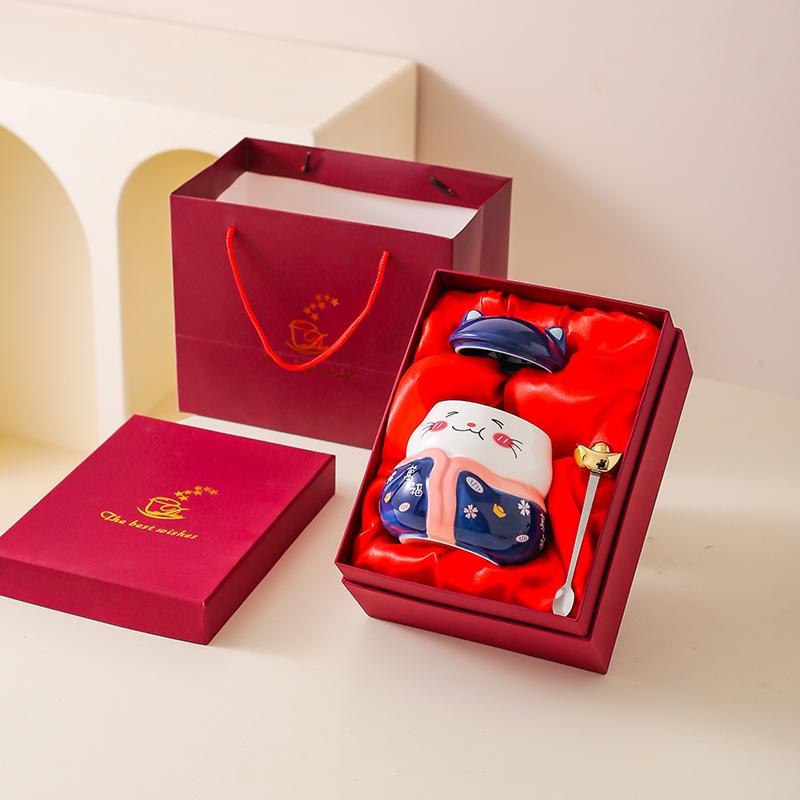 

Керамическая кружка Новогодний подарок Сувенир Подарок на открытие магазина Подарок сотруднику Подарочная коробка 401-500ml