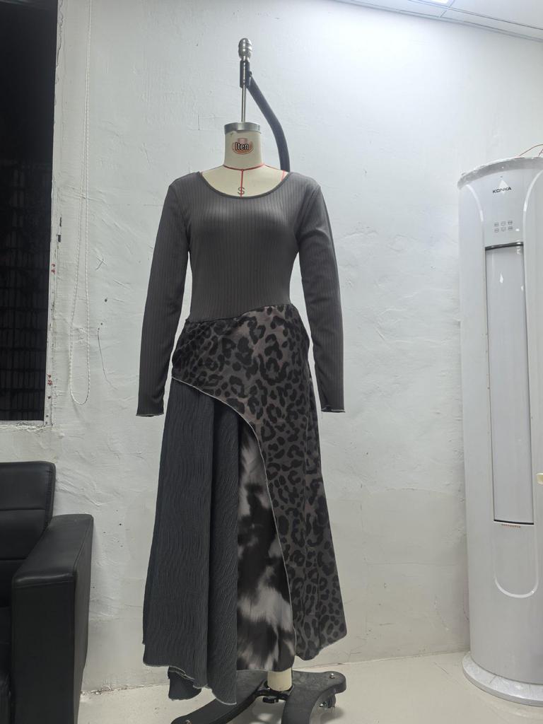 2026 Leopardenmuster Elastischer Bund Weiter Saum Freizeitkleid für Europa und Amerika