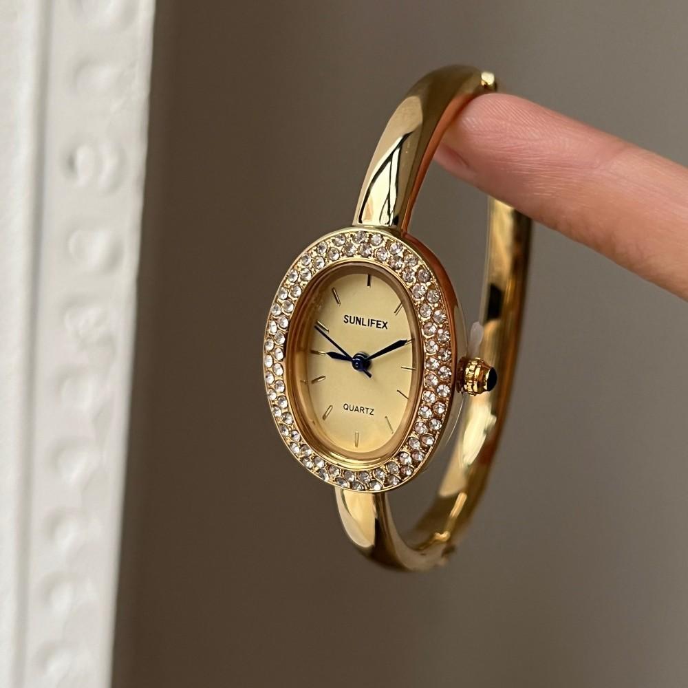 Dámské křemenné hodinky Luxusní římské číslice Reloj Minimalistické Jednoduché Oválné hodiny Dámské Nerezová ocel Orologio Zlaté pouzdro Náramkové hodinky