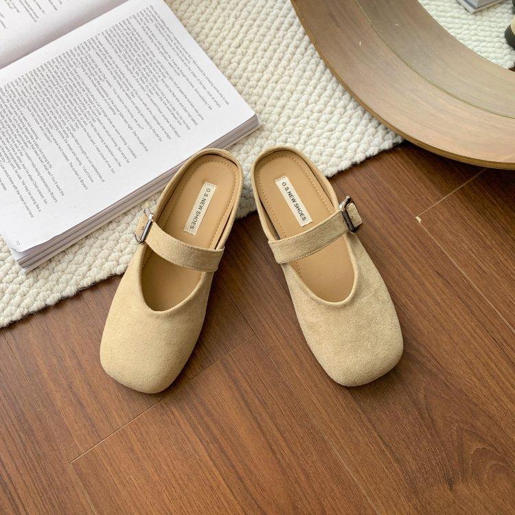

Vintage Boken bag head half slippers women s outer wear 2025 spring and summer new square head flat bottom retro Mary Jane cool slippers 40