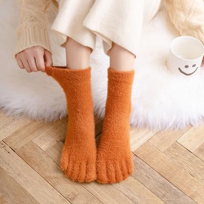 Winter Thermo-Fünffingersocken für Damen, gemütliche Plüschsocken, dicke, warme Mittelrohrsocken