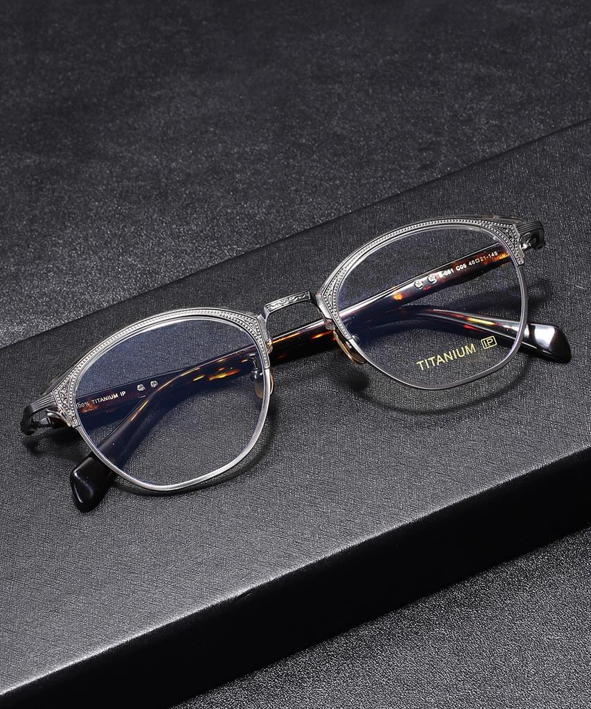 Lingkeonpeuleim E-051 Pure Titanium Eyeglass Frame Leopard