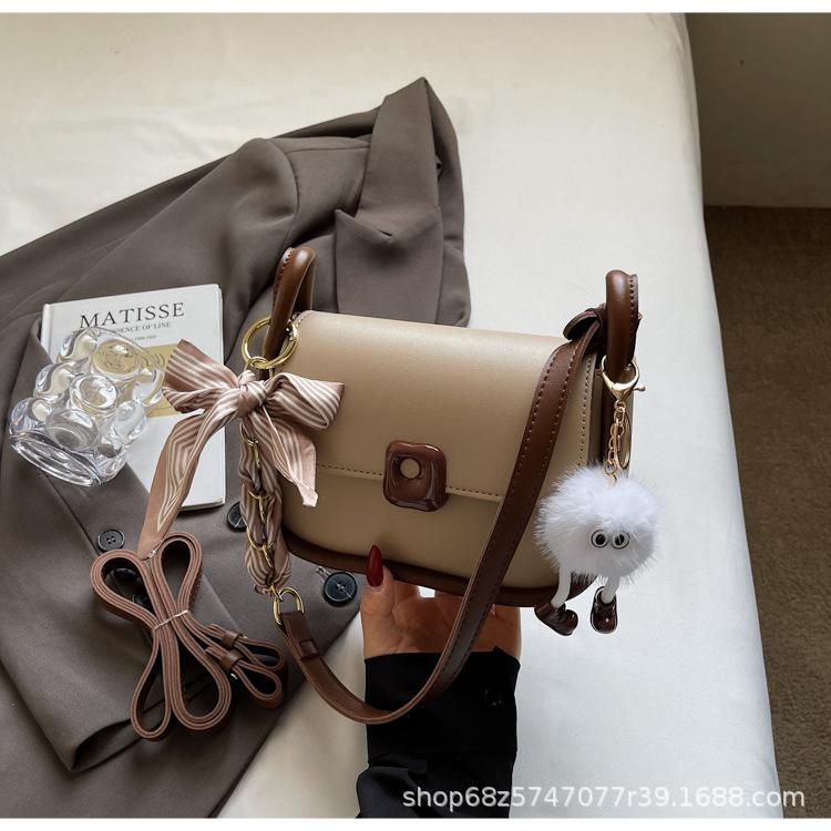 2025 New Popular Small Bag, High Sense Principal Versatile Shoulder Messenger Bag, Texture Popular Underarm Small Square Bag