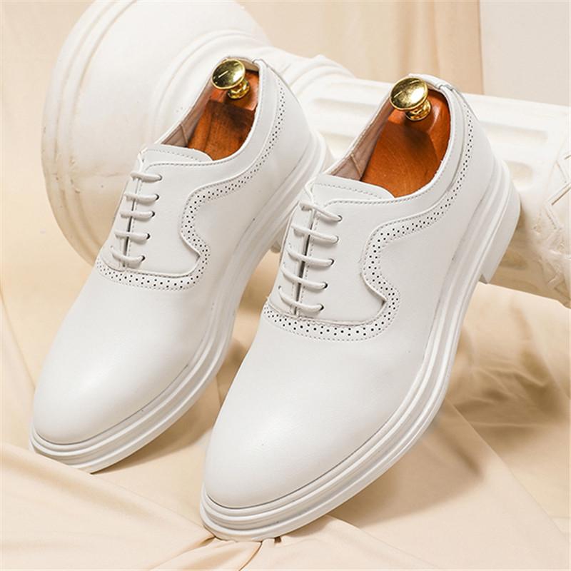 Luxury New Designer Men's White Lace Up Vintage Brogues Oxford Shoes Formal Wedding Dress Homecoming Sapatos Tenis Masculino