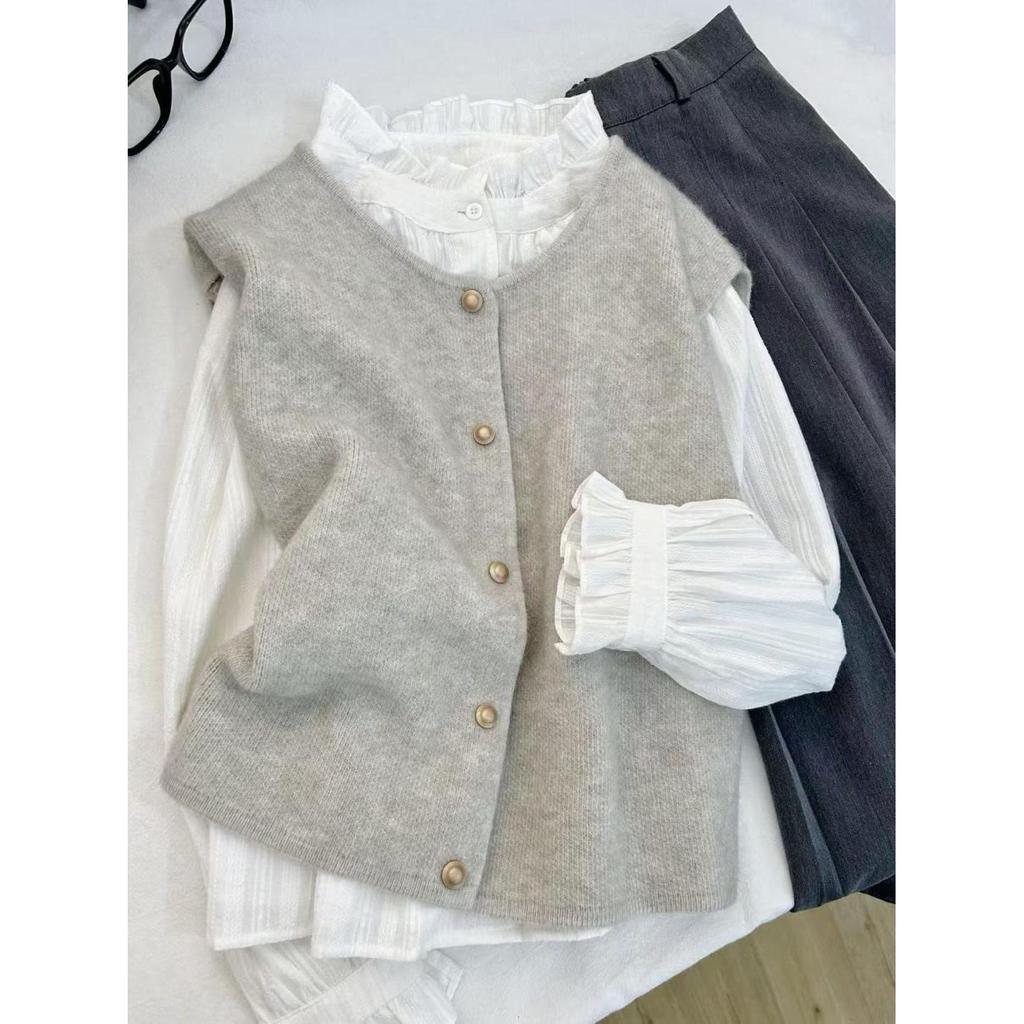 Women's Retro Style Apricot Knitted Vest with Small Gold Buttons - Sleeveless, Loose Fit, Layered Outerwear for Autumn and Winter
