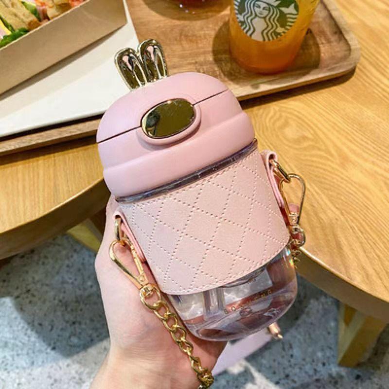 Dívčí láhev na vodu vysoce krásný plastový kelímek na vodu se slámou, přenosný a odolný vůči vysokým teplotám pro studenty