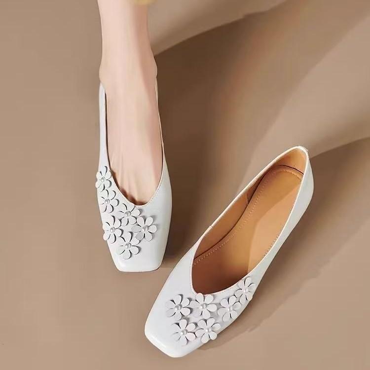 French Fairy Wind Flower Shallow Mouth Single Shoes Female 2025 Spring New Flat Spring and Summer Soft Leather Comfortable Soft Sole Beanie Shoes