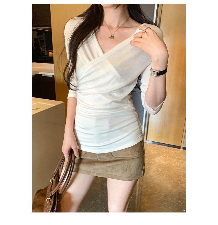 Women's Slim-Fit Tencel Wool V-Neck Mid-Sleeve Top - Korean Style, Spring/Summer 2026 Collection