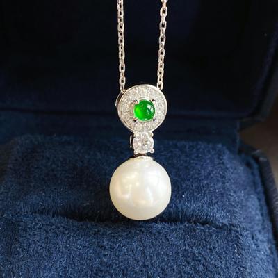 Natural Ice Transparent Green Agate Green Jade Chalcedony Natural Shell Beads Round Full Diamond Charm Pendant Women's Simple Necklace