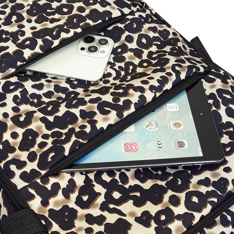 Rucksack mit Leopardenmuster, mehreren Taschen und verstellbaren Trägern