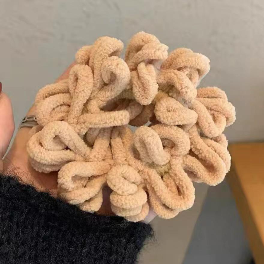 

Summer Fresh Elastic Hair Tie: Simple, Stylish Women s Bun Accessory