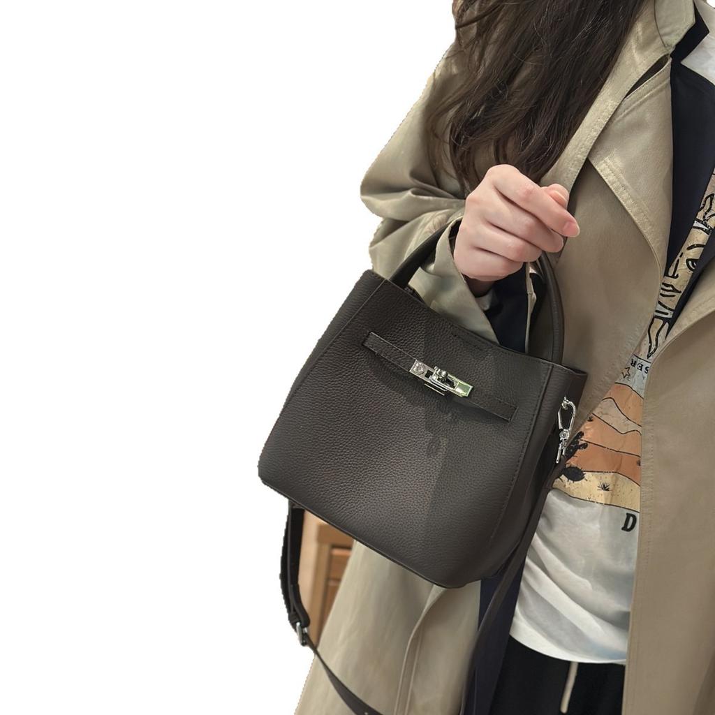 Nuova Borsa Secchiello Intrecciata in Vera Pelle per Donna, Strato Superiore Pelle di Mucca, Borsa a Spalla/a Mano Versatile