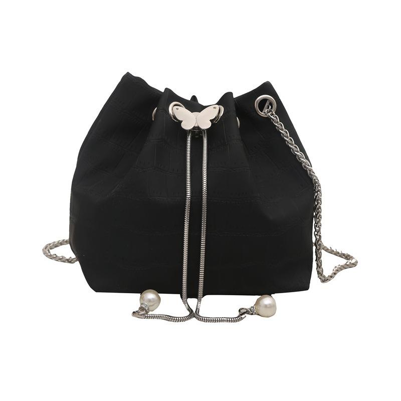 Summer New Popular Aesthetic Casual Simple Fashion Chain Commuter Shoulder Crossbody Bucket Bag Lightweight Bag