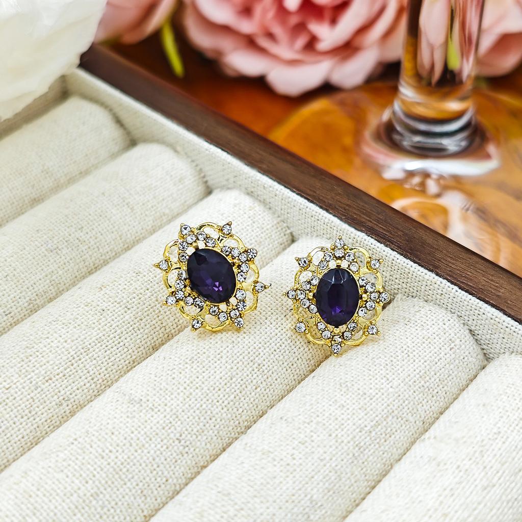 French Retro Court Style Geometric Oval Stud Earrings, Niche Simple And High-End Diamond-Encrusted Earrings For Women