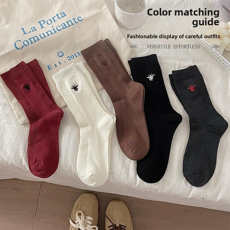 5 Pairs Autumn and Winter New Wool Socks Fashion Embroidery Bee Ankora Red Light Luxury Niche Mid-calf Socks