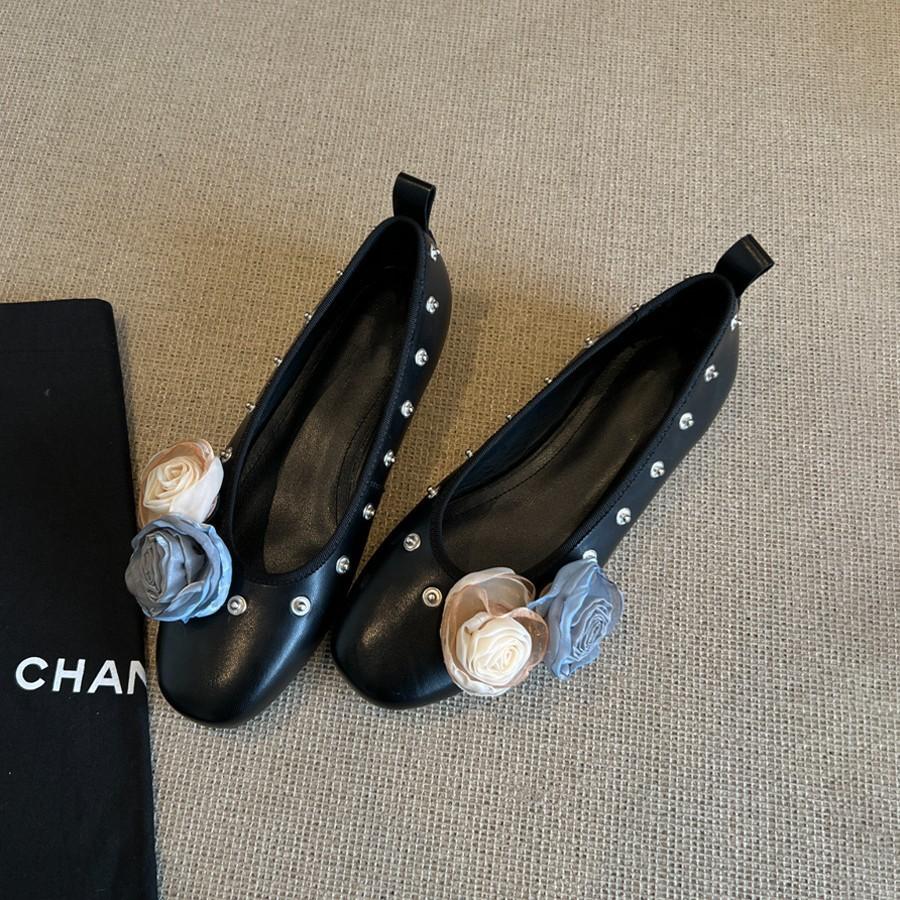 Sheepskin version~ niche design flower spikes small leather shoes 2025 new versatile shallow mouth Mary Jane shoes single shoes women