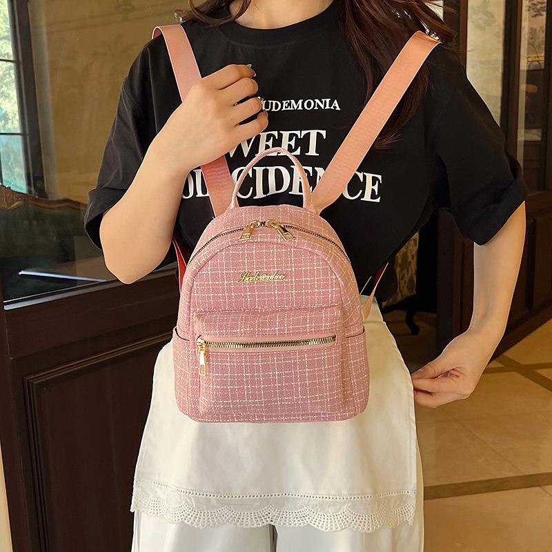 Beautiful retro trend temperament portable backpack new spring fashion versatile exquisite backpack backpack