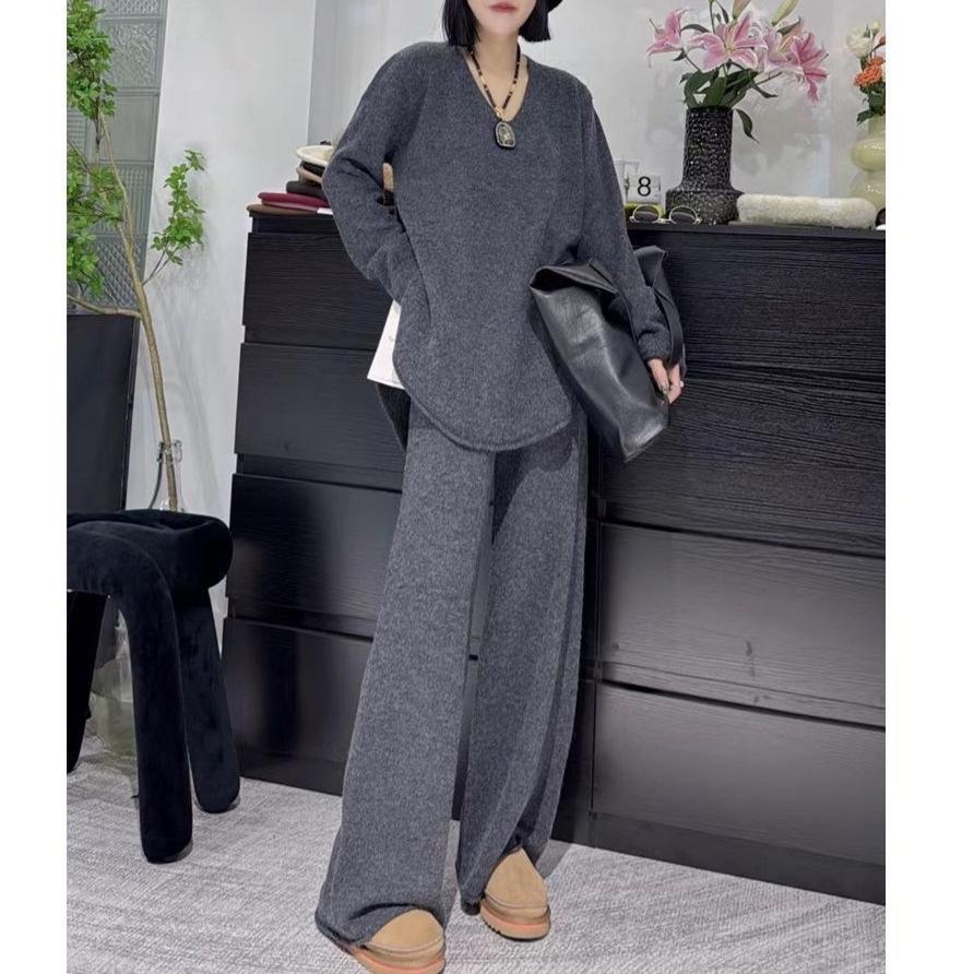 Schickes V-Ausschnitt Pullover & Weite Hosen Zweiteiler Set für Damen - 2025 Herbst/Winter Mode Strickware