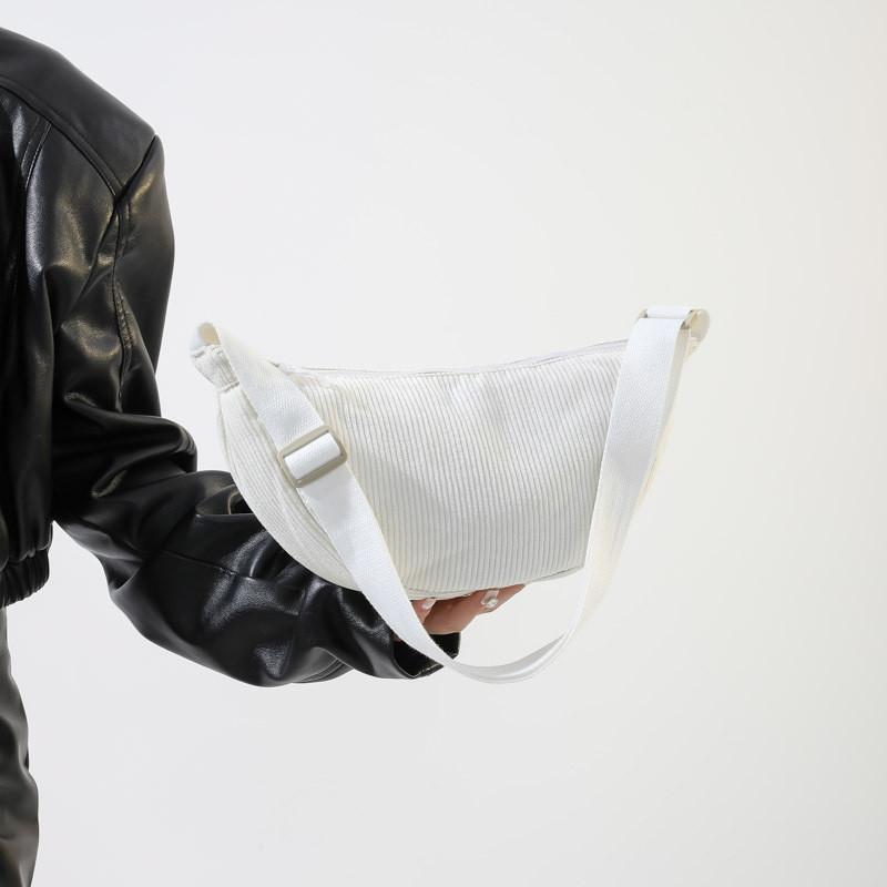 Corduroy Duffelbag im Urban Style mit Reißverschluss für den täglichen Gebrauch