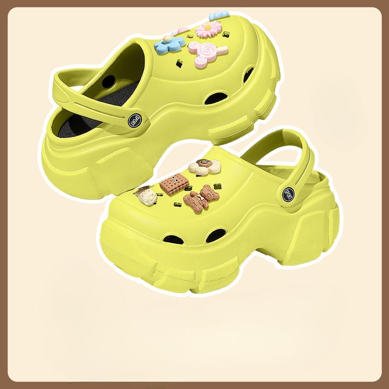 Sandals DIY Cute Cartoon Clogs Ladies Mules Platform Beach Slippers Cave Hole Female Garden Shoes for Students Girls