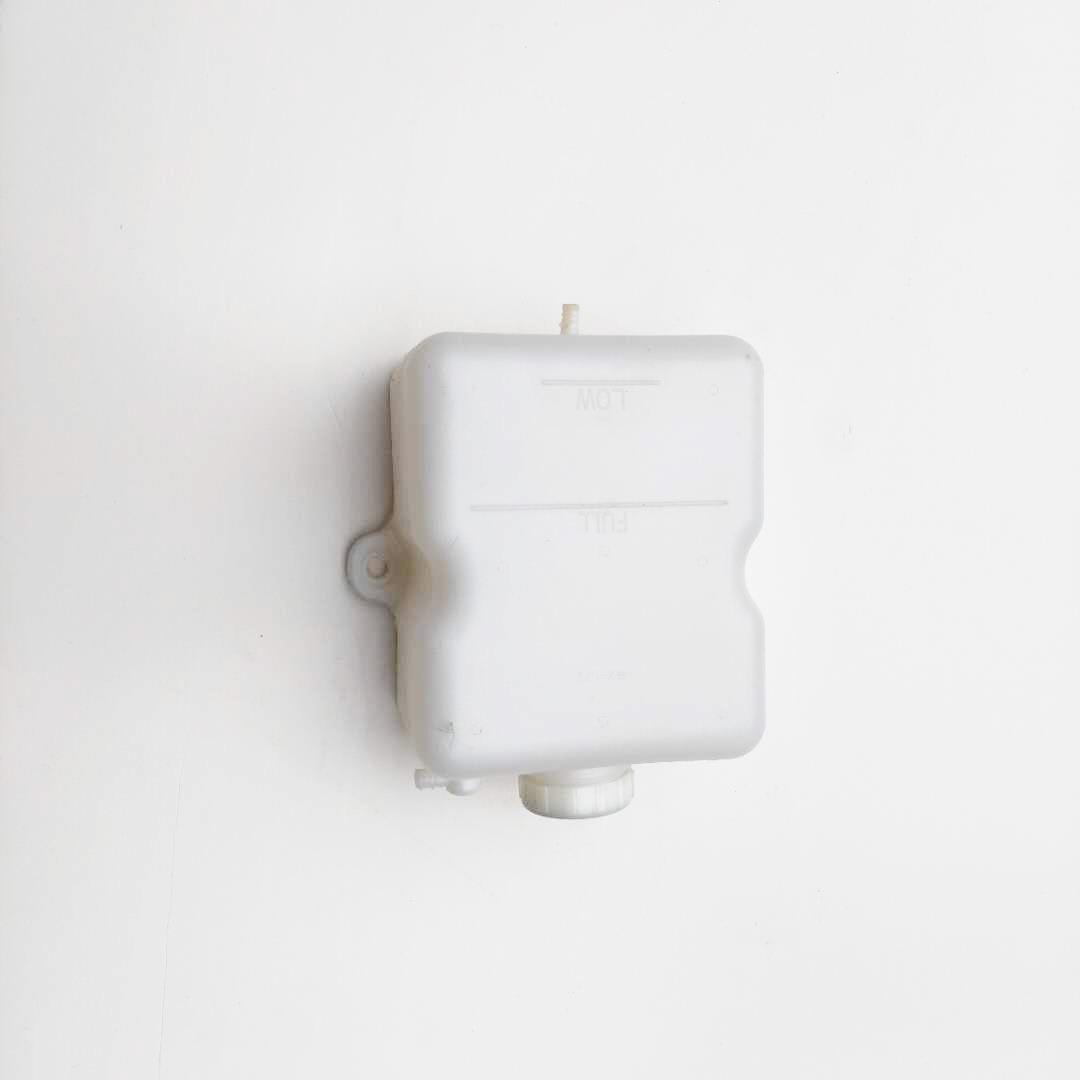 

Дополнительный расширительный бачок для экскаваторов Daewoo Doosan DX60 DH80G