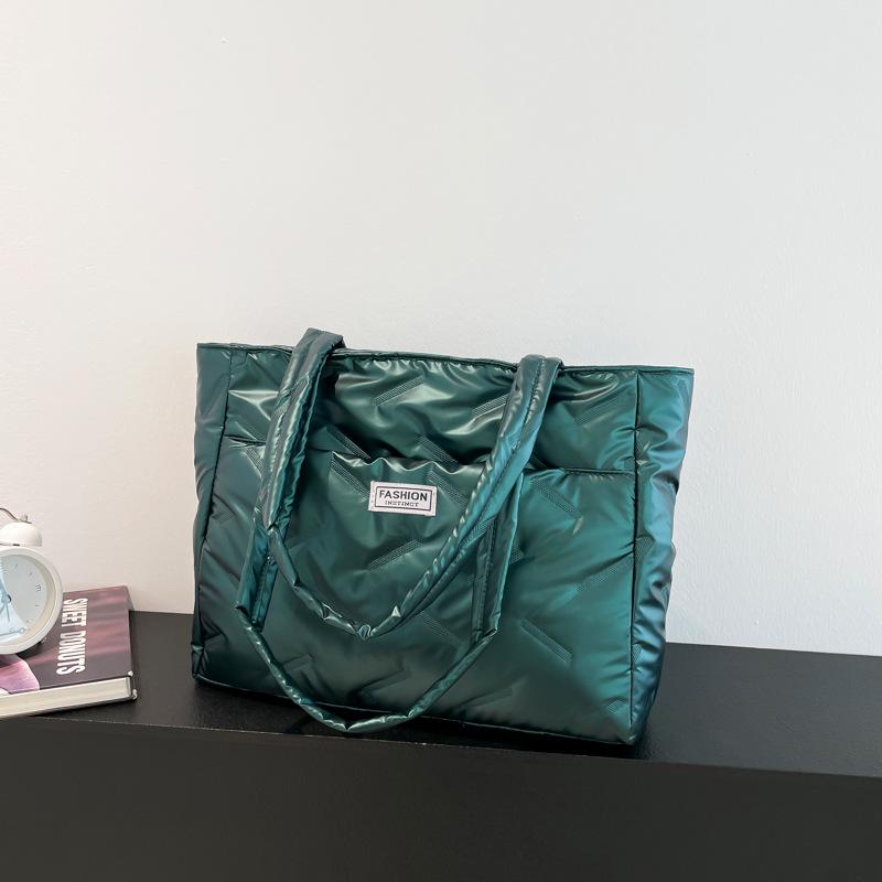 

Вместительная пуховая сумка-тоут женская новая повседневная модная универсальная легкая сумка через плечо трендовая зелёный