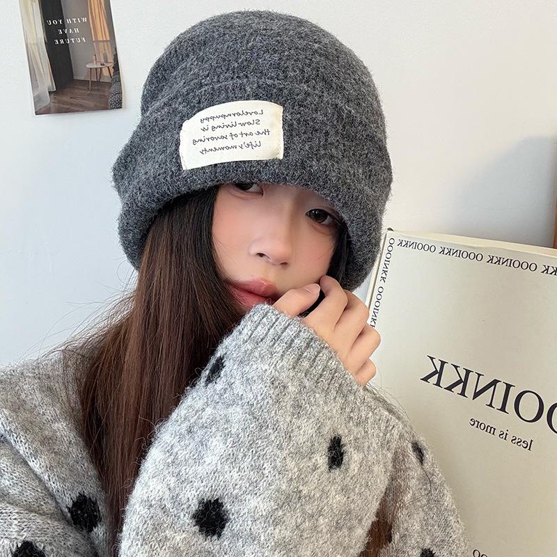 Korean Niche Solid Color Patchwork Beanie: Warm, Cold-Proof, Autumn/Winter, Stylish, Unisex Head Wrap for a Slimmer Face Look.