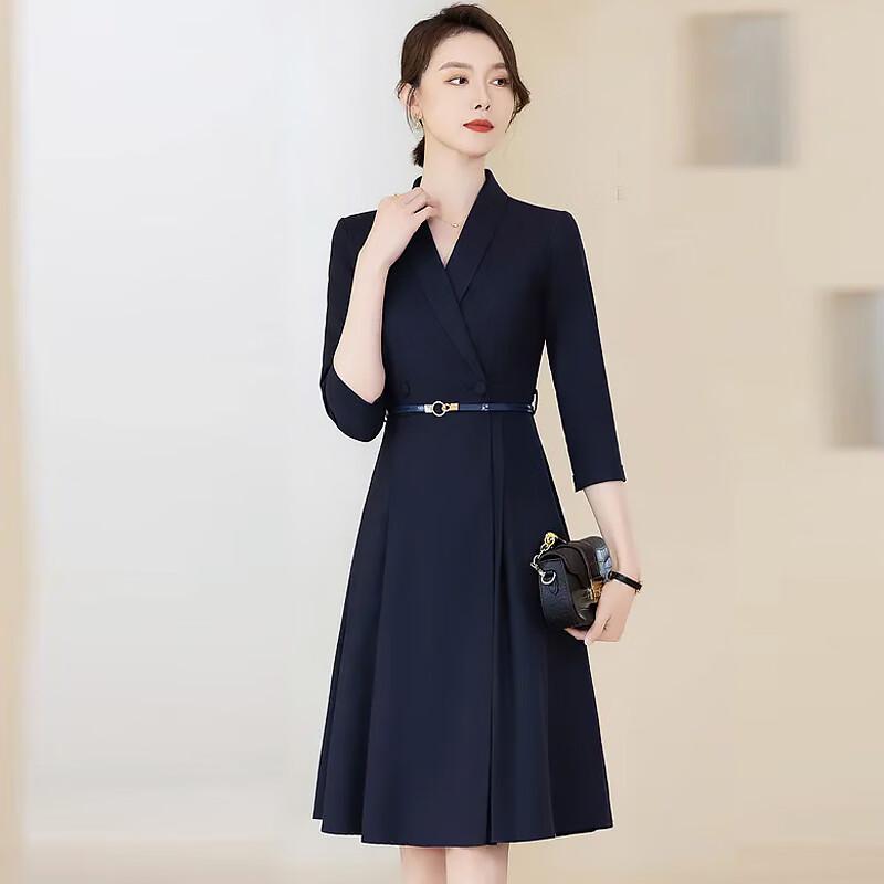 

Женское платье-костюм А-силуэта с шалевым воротником от Trolomann 4XL