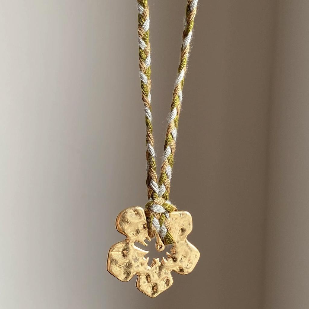 Ins Blogger Gold Flower Braided Necklace, Retro Long Versatile Sweater Chain Clavicle Choker