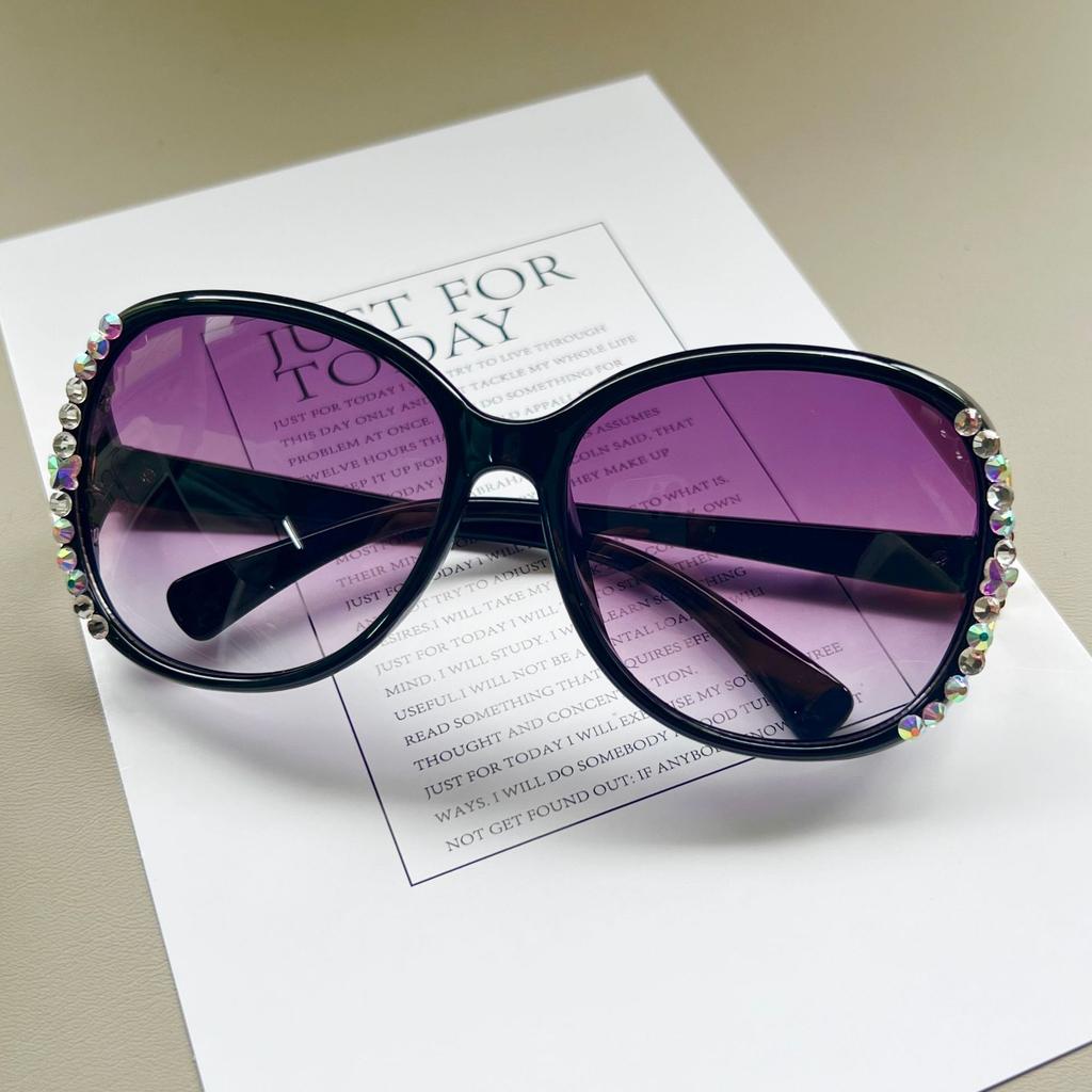 Fashion Sunglasses With Diamond Studded Sunglasses