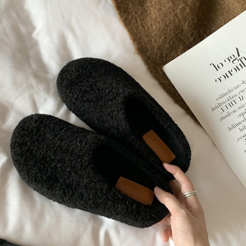 

Baotou, one pedal, thermal cotton shoes, plush half slippers, autumn and winter for women 35 чорний