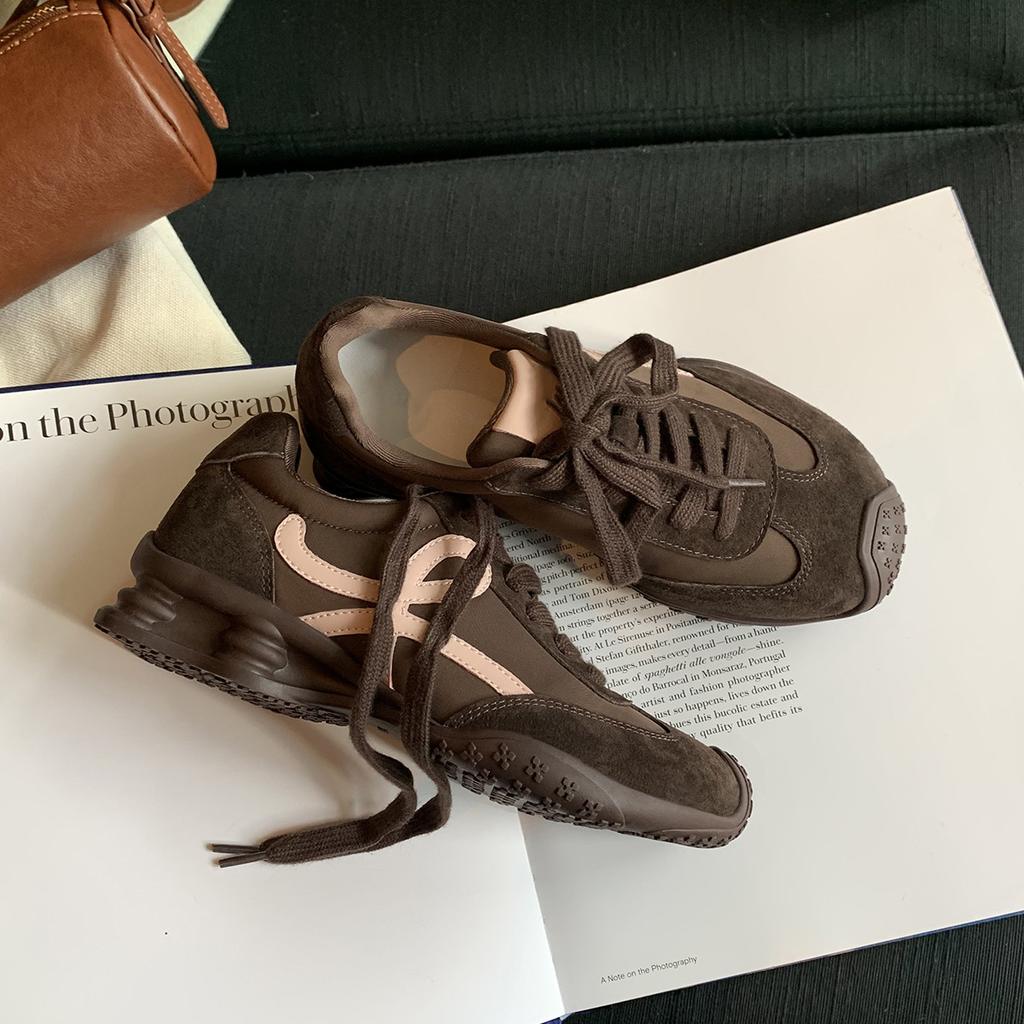 Grape mother with the same height increase of 4.5cm fashionable splicing lace-up retro crooked head casual moral training shoes women's sports shoes