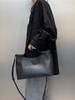 2025 Cross-border First-layer Cowhide Retro Large-capacity Magnetic Tote Bag Handbag Commuter Versatile Messenger Bag Bag Woman